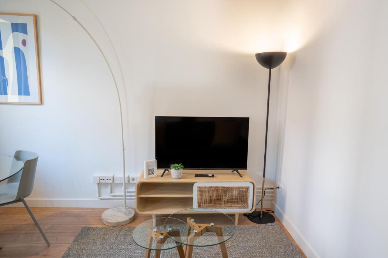Feelathome Stadium Apartments Оспиталет-де-Льобрегат Экстерьер фото